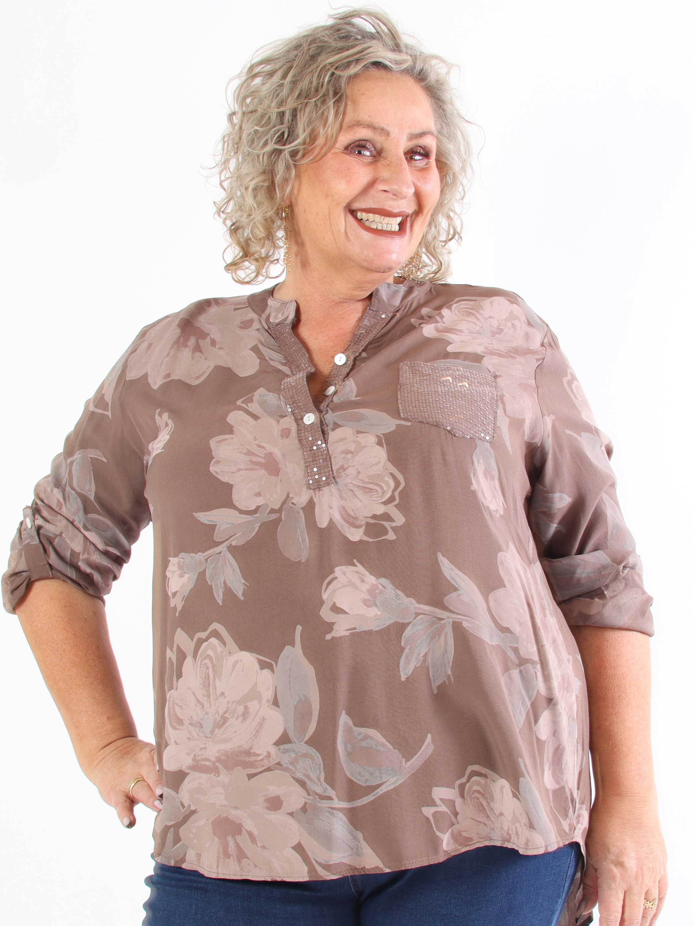 Ella - Sød plus size tunika i viskose med blomster motiver